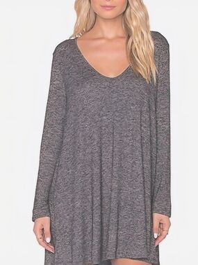 We The Free charcoal gray scoop-neck knit top with metal logo Medium